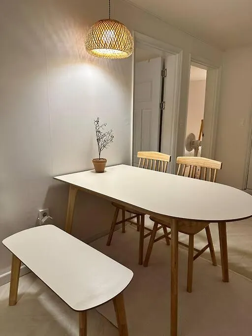 10-Minute Walk From Hongdae Entrance Station, 2 Rooms, 3 Beds Seoul Lägenhet