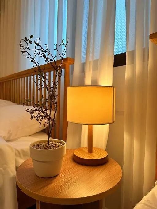 10-Minute Walk From Hongdae Entrance Station, 2 Rooms, 3 Beds Seoul